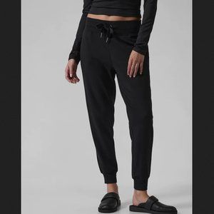 ATHLETA BLACK DRAWSTRING WAISTBAND BALANCE JOGGER